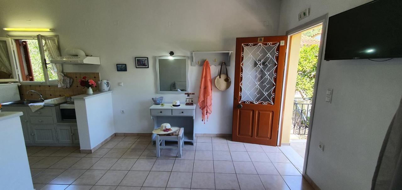 Aphrodite Studios & Apt With Pool Lákka المظهر الخارجي الصورة