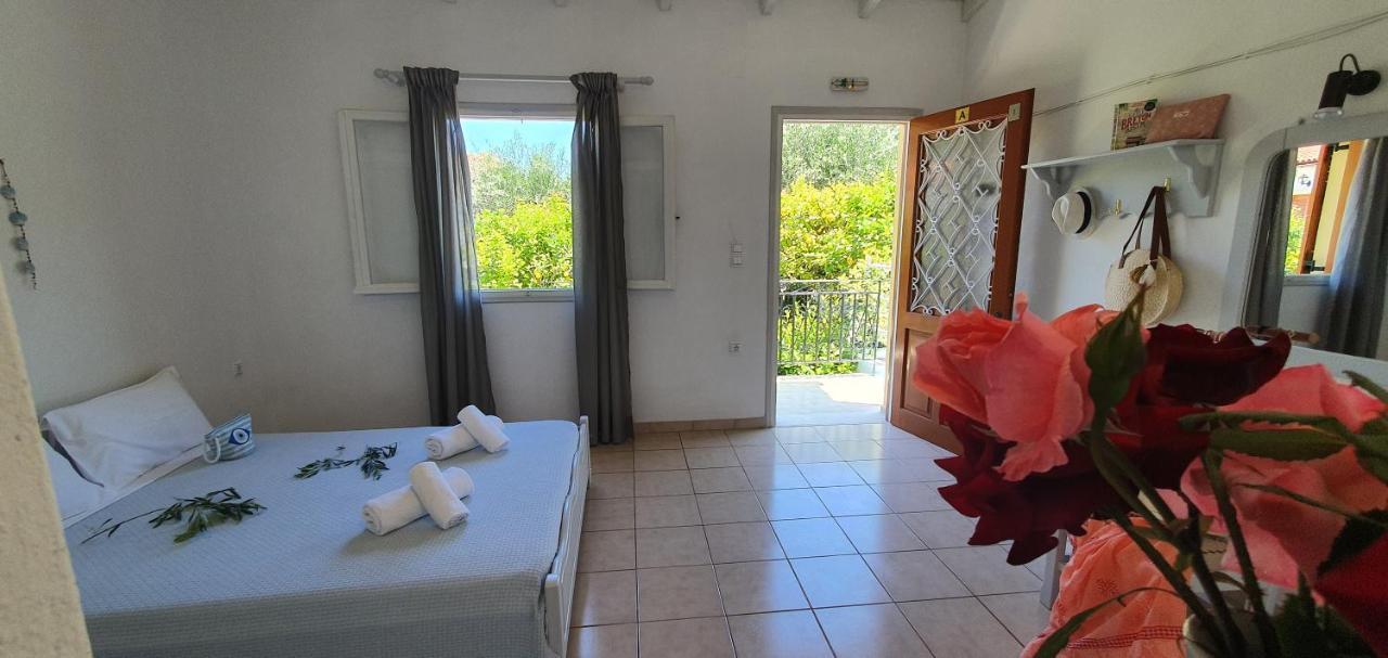 Aphrodite Studios & Apt With Pool Lákka المظهر الخارجي الصورة