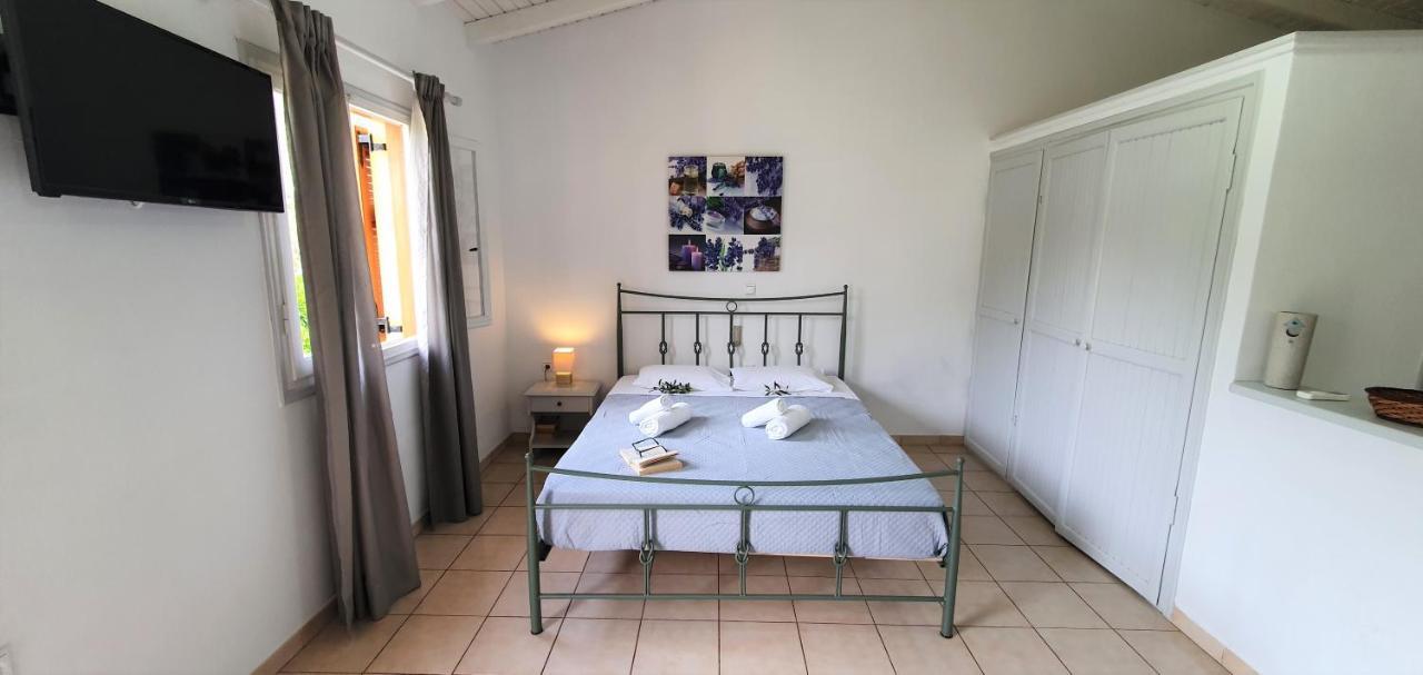 Aphrodite Studios & Apt With Pool Lákka المظهر الخارجي الصورة